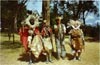Barruelano practicando una danza Bantú (Kenia)
