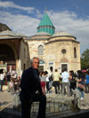 Barruelano en mezquita museo Mevlana (Turquía)